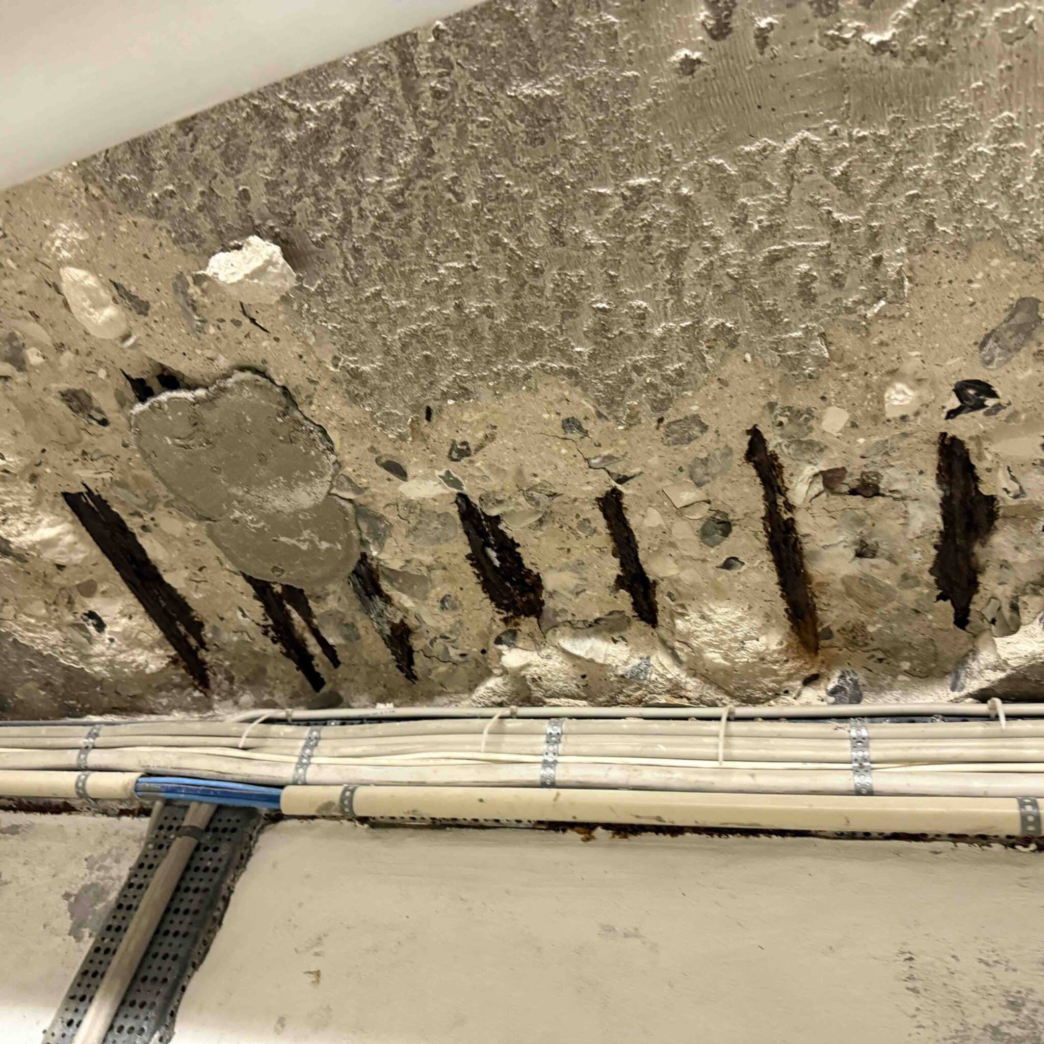 Ikke destruktiv undersøgelse (NDT) af konstruktionsforhold, såsom armeringsføring, lagtykkelser mm. Læs mere om…